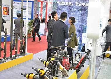 2016年，山東迅凱參加上海國際消防展。